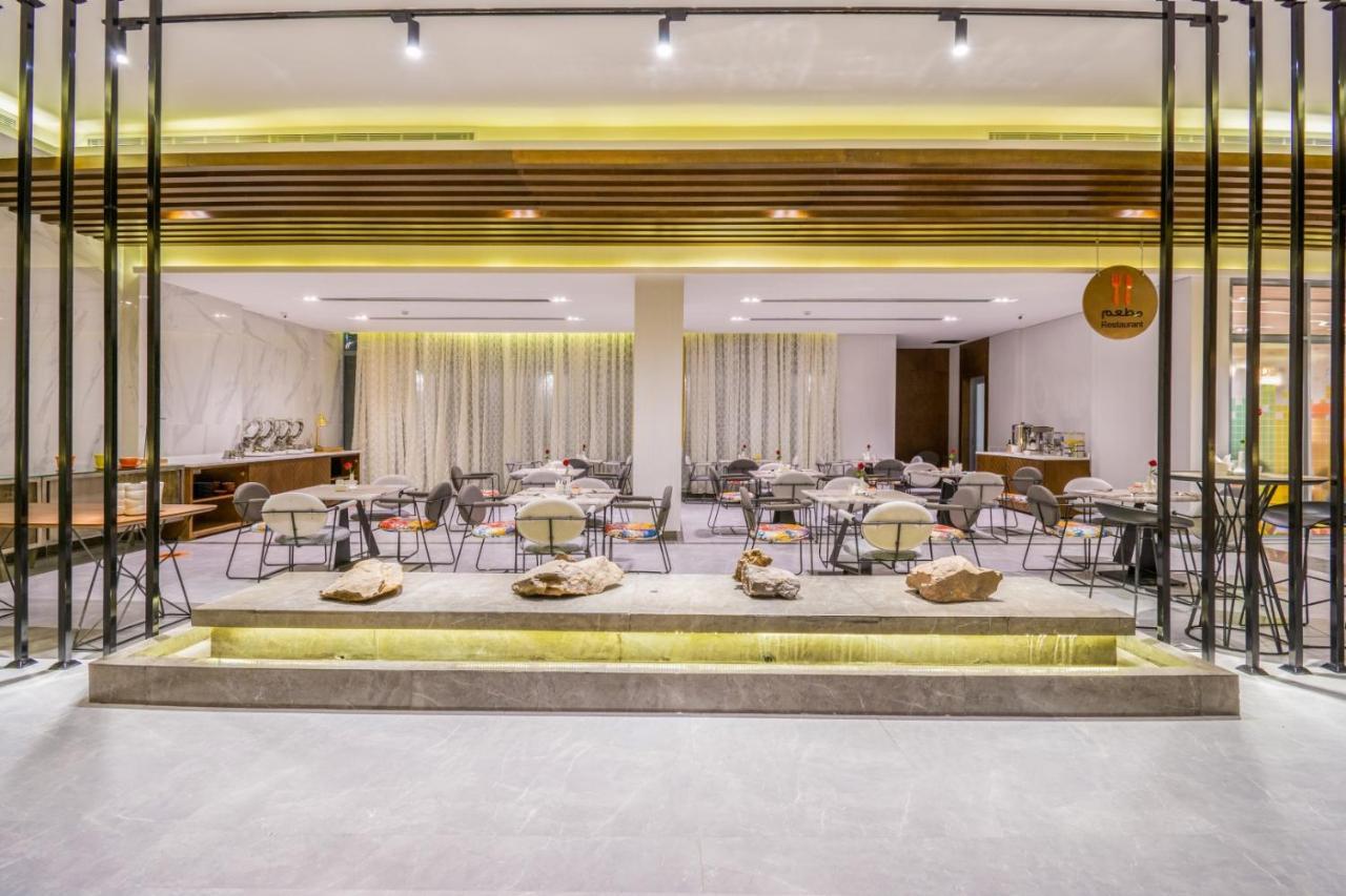 Ewaa Express Hotel - Tabuk Exteriör bild